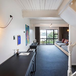 Premium Two Bedroom Apartment Lake View